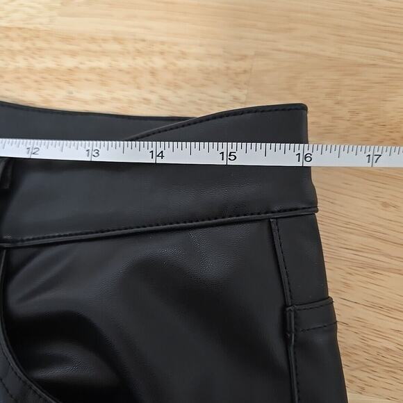 7 For All Mankind Womens Size 31 Faux Leather Black High Rise Cropped Pants - Picture 5 of 11